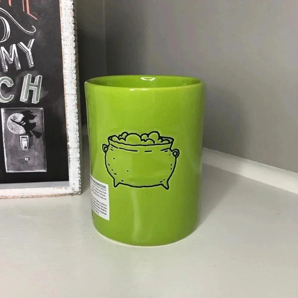 Rae Dunn Witch’s Brew Caramel Apple Scented Candle - Picture 5 of 7